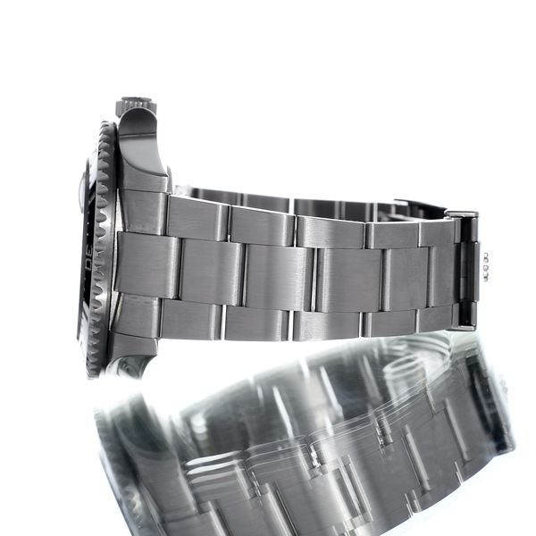 Rolex Sea-Dweller 126600